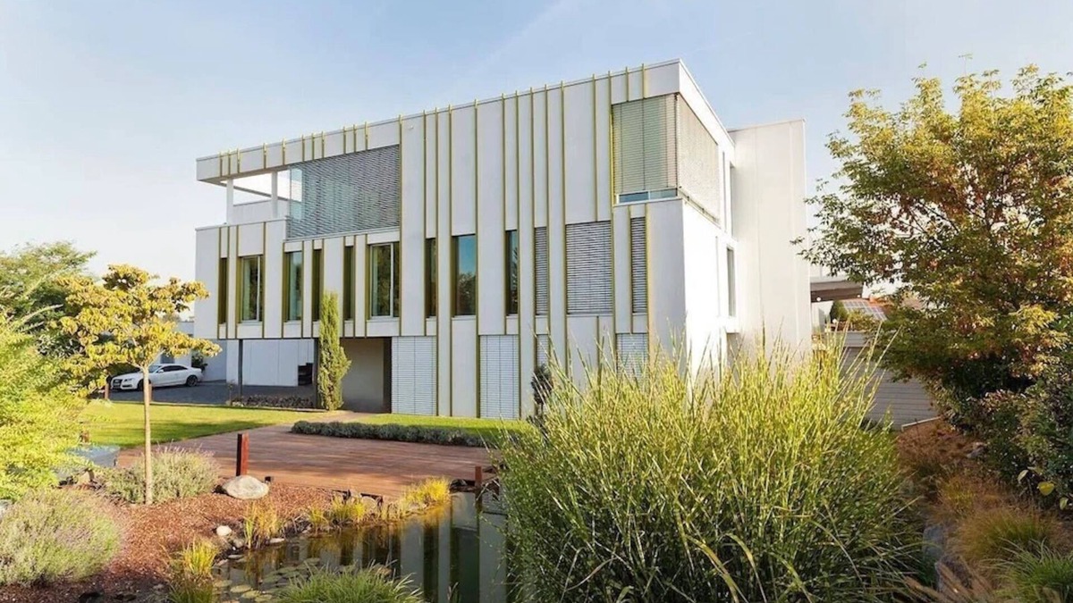 Bensheim Villa | Luxury Holidays Villa EMG Frankfurt Heidelberg 20P