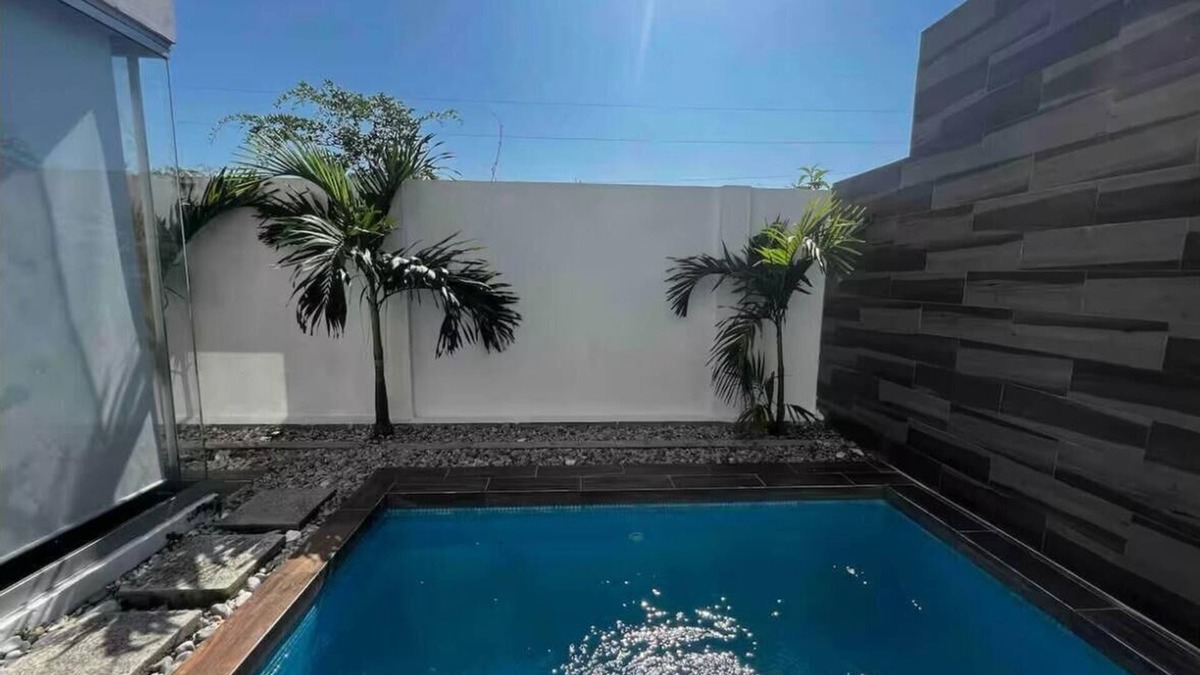 Centro House | LUXURY HOME ALTOZANO RESIDENTIAL WITH SWIMMING POOL