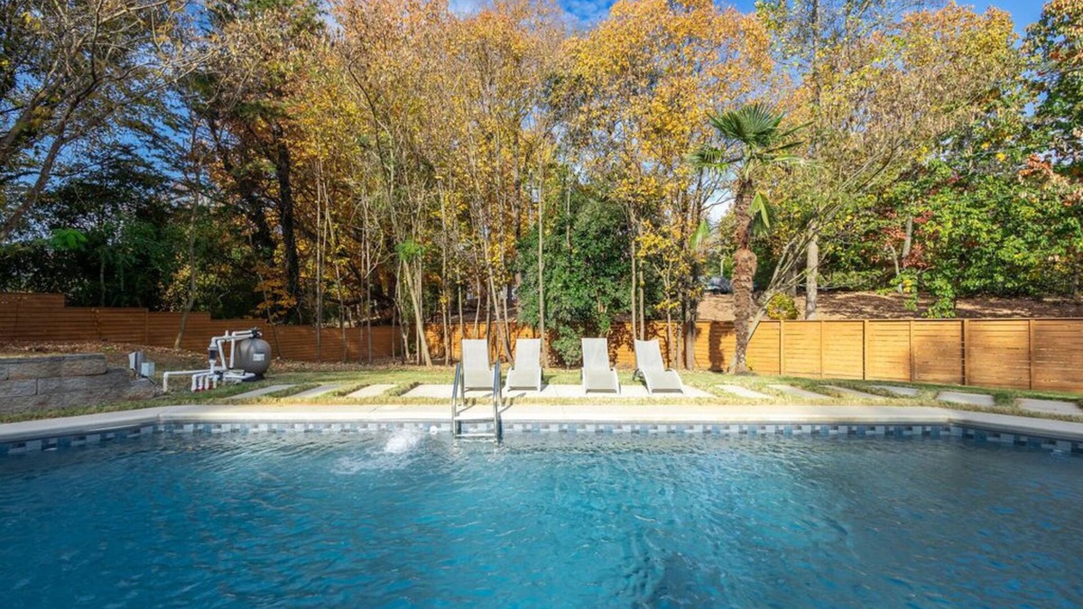 Greenville - Spartanburg House | Luxury Home for 8 w/Pool/Gym/Tub