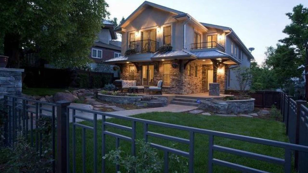 Interurban Park House | Luxury Home in Chautauqua Neighborhood, Walking Distance to Downtown and CU