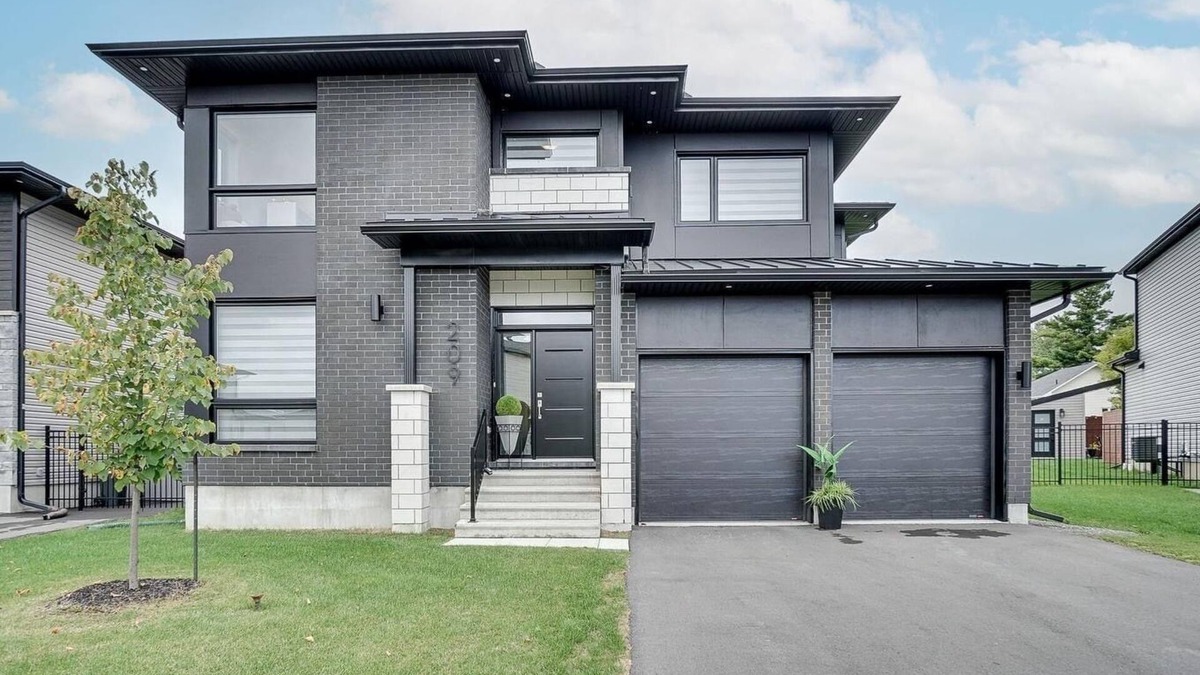 Aylmer House | Luxury Home - Near Downtown Ottawa