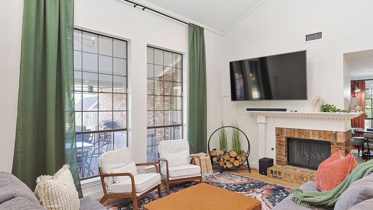 Grand Prairie House | Luxury Home-Private Pool-Getaway