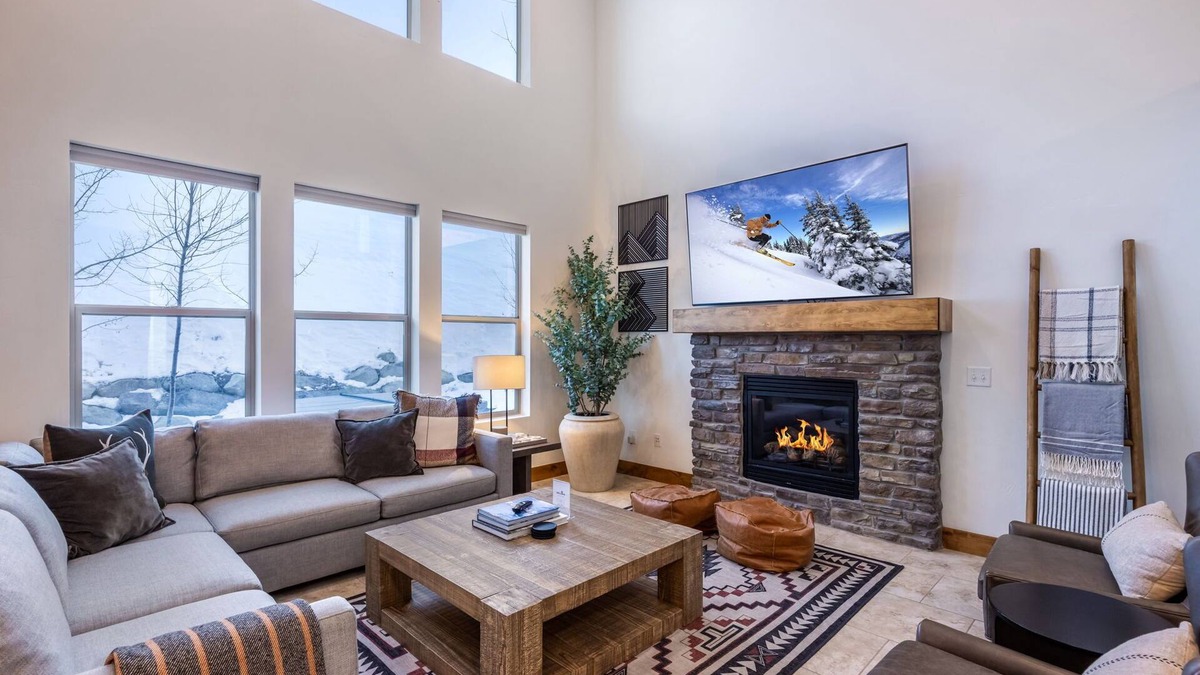Park City House | Luxury Home, Private Hot Tub & Grill, Amenities Galore, Minutes to Historic Main St!