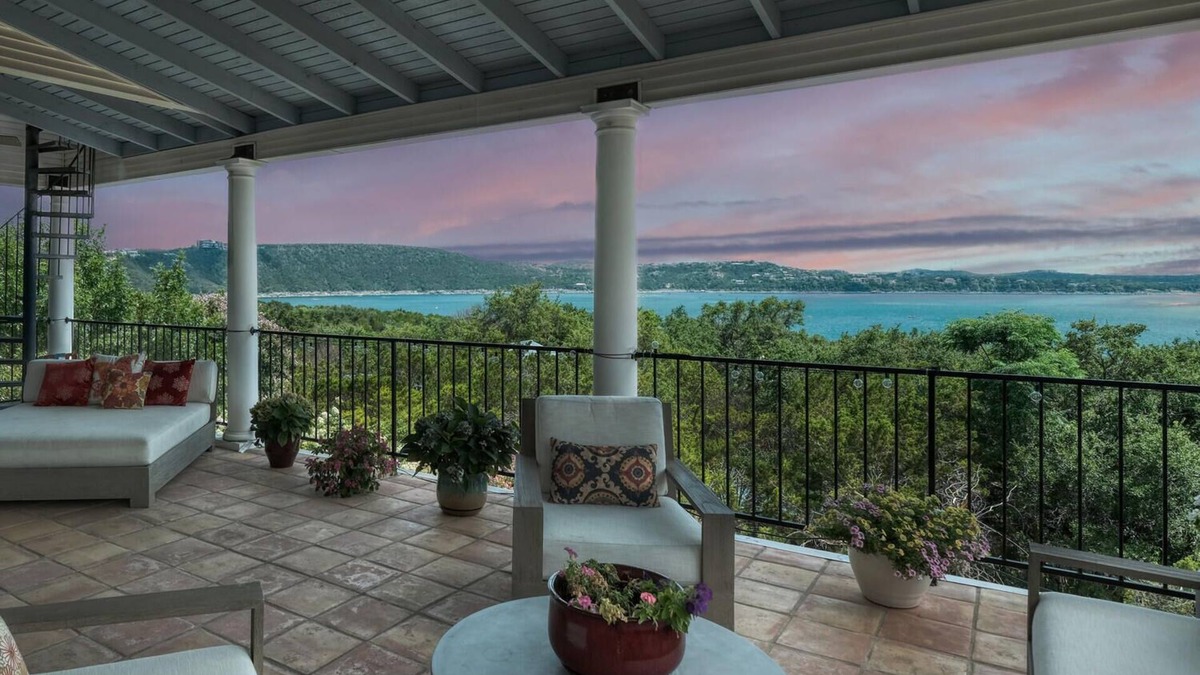 Lower Basin Lake Travis House | Luxury home with amazing views of Lake Travis