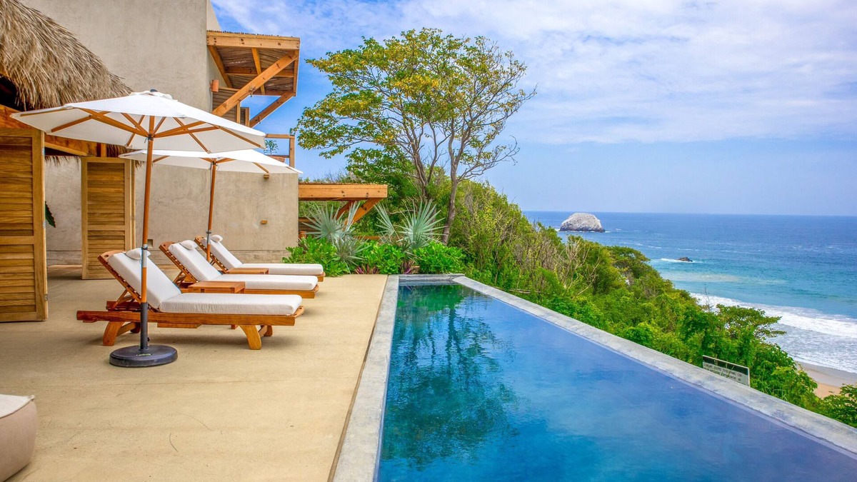 San Agustinillo Villa | Luxury home with pool and breathtaking views just a few steps from the beach