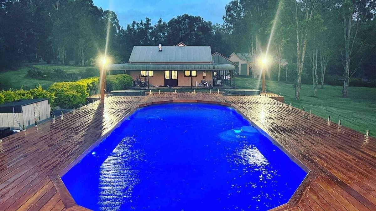 Branxton House | Luxury homestead with pool and spa, Hunter Valley