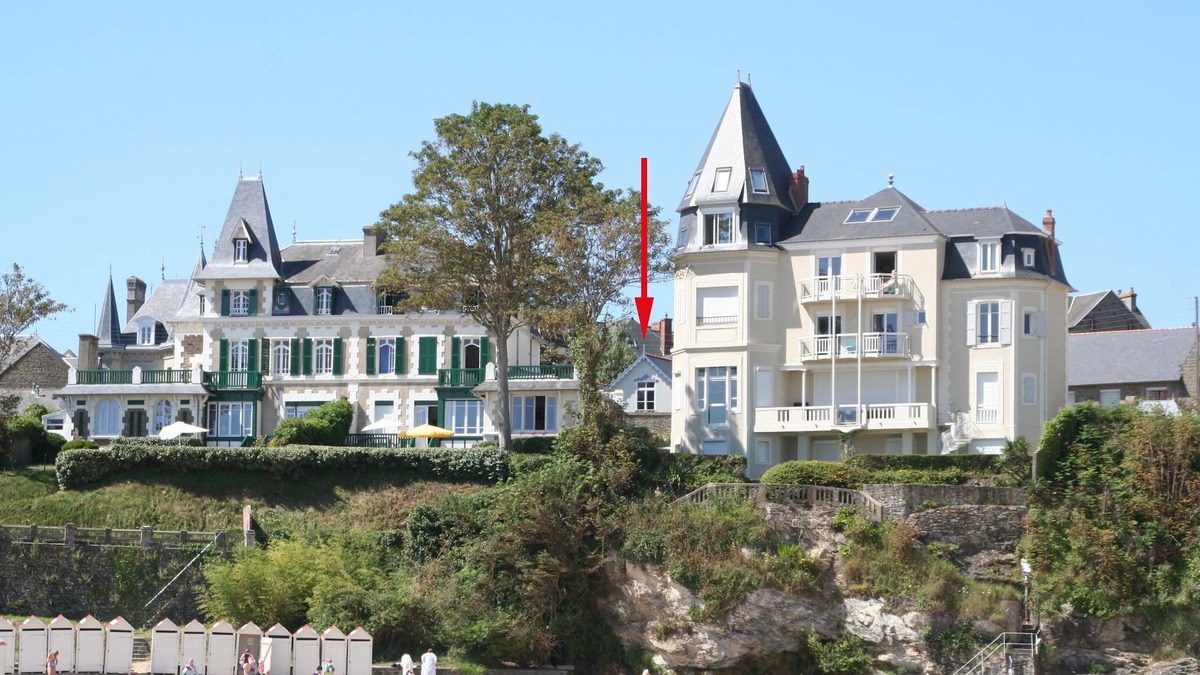 Saint-Lunaire House | Luxury house + pool, 50 m from sea in quiet romantic villa area near local shops