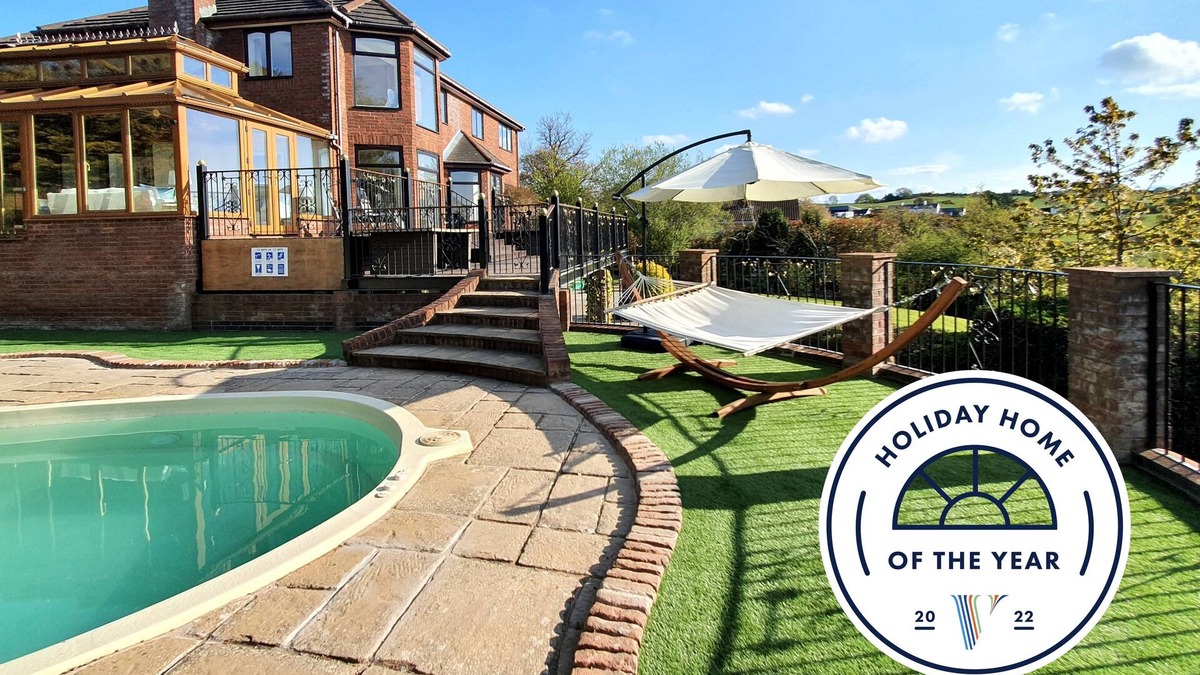 Colwyn Bay House | Luxury house with amazing panoramic views, 5 min from coast, private pool