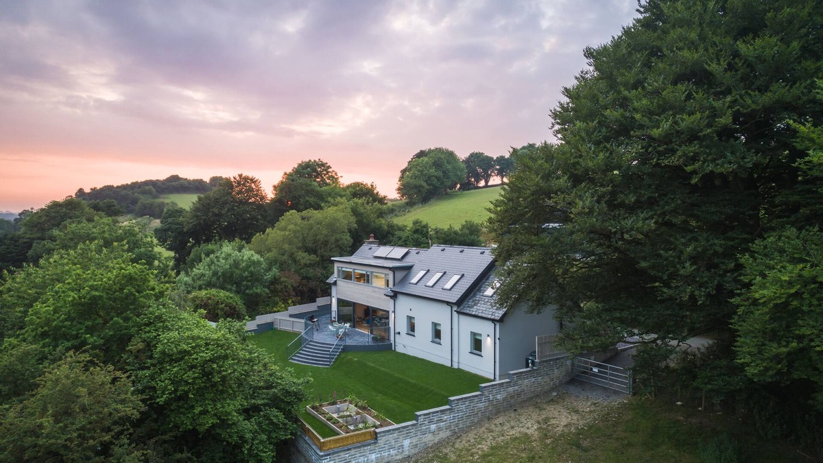 Newcastle Emlyn House | Luxury house with beautiful views in West Wales Cardiganshire/Pembrokeshire