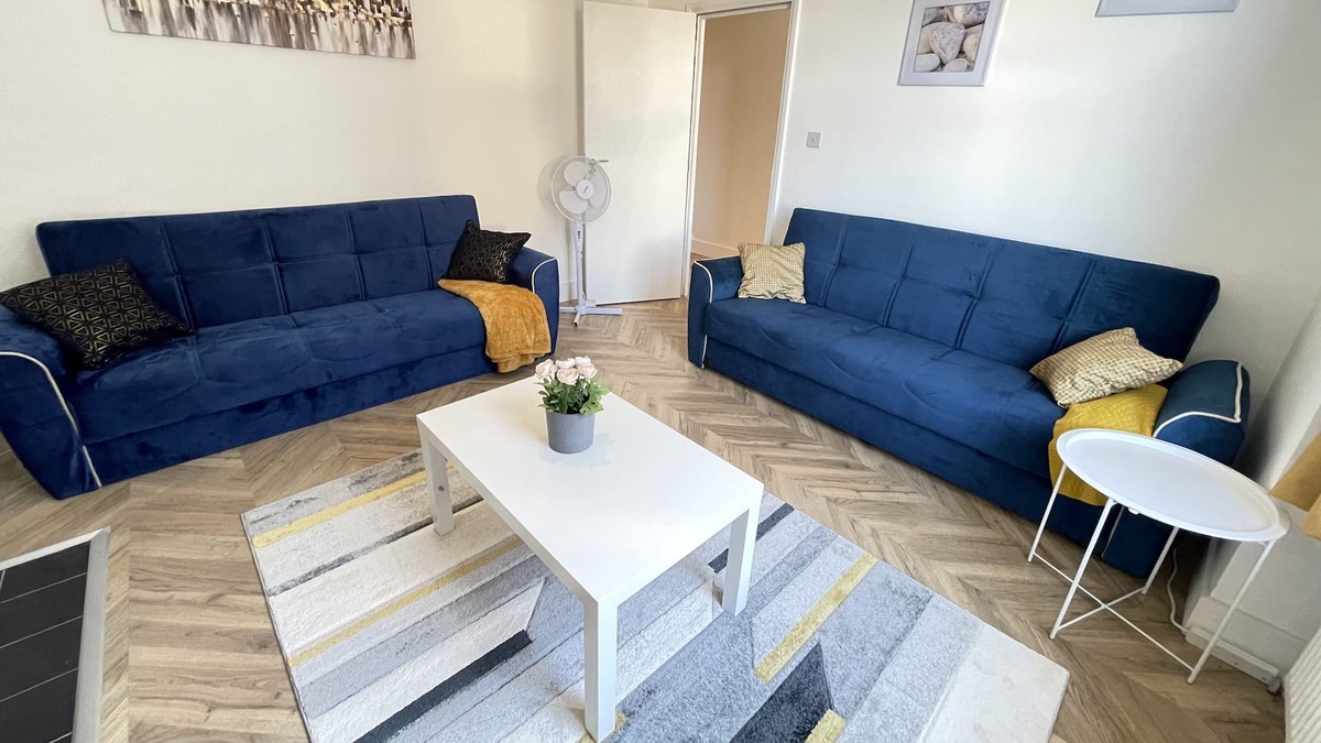 Northumberland Park House | Luxury House with Garden next to The Stadium