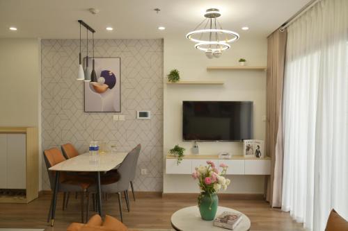 Tu Liem Apartment | Luxury I3 Smart City 2bed2wc view góc bể bơi