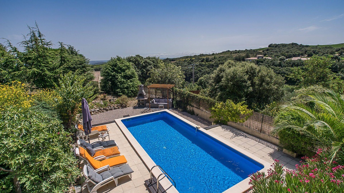 Cabrerolles Villa | Luxury Idyllic Villa Set Amongst Vineyards With Private Pool
