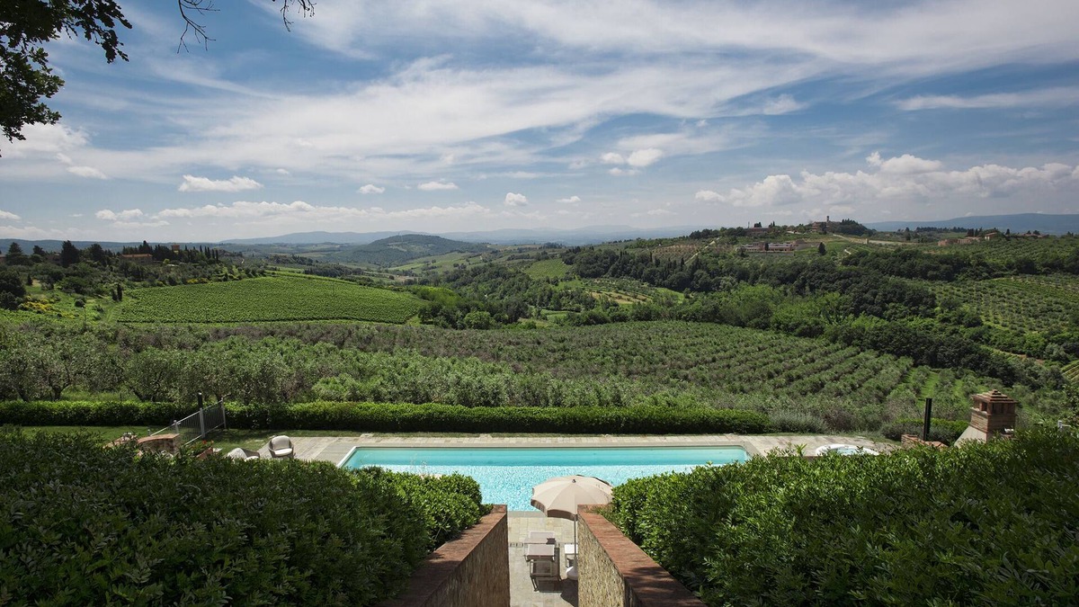 Tavarnelle Val di Pesa Villa | Luxury Villa located between Florence and Siena. A/C, swimming pool and SPA!
