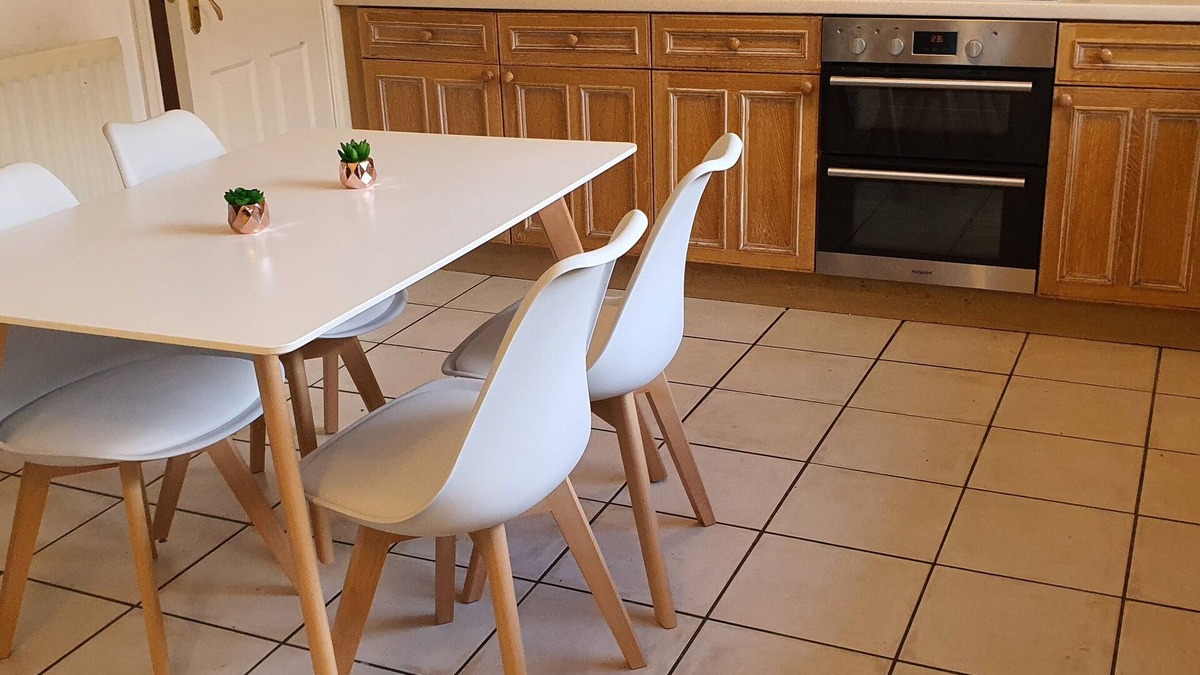Weston on Trent House | Luxury King House