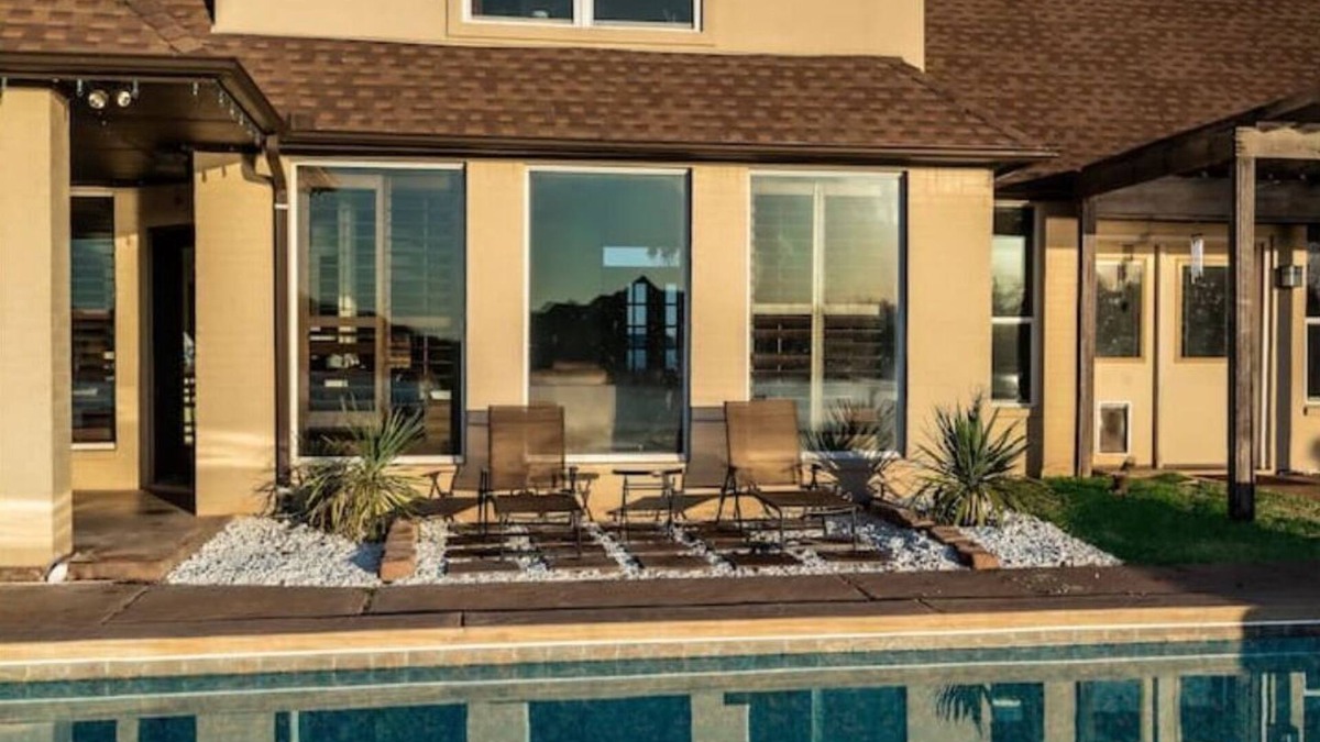 Lawton House | Luxury Lake Main House