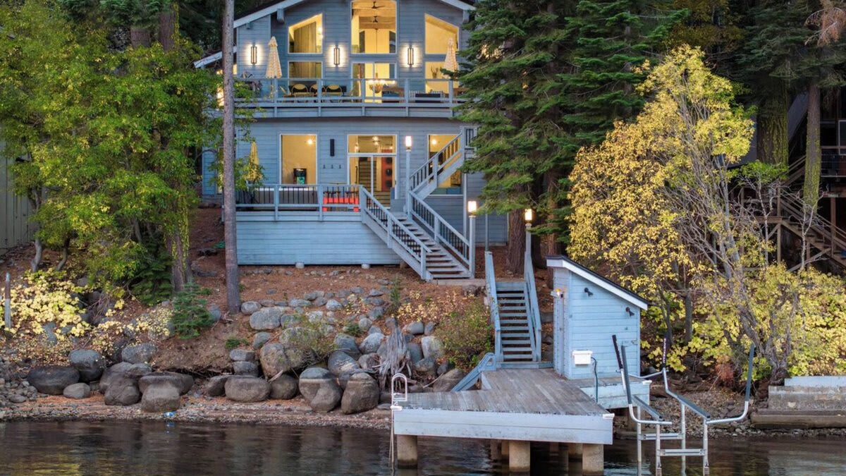 Truckee House | Luxury Lakefront 5 Br Home Hot Tub Arcade