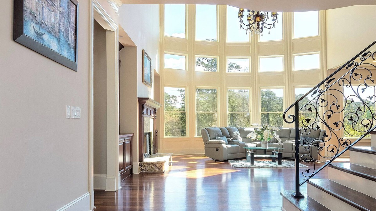 Atlanta House | Luxury Lakefront-Theatre-Huge Yard-Mins to DT ATL