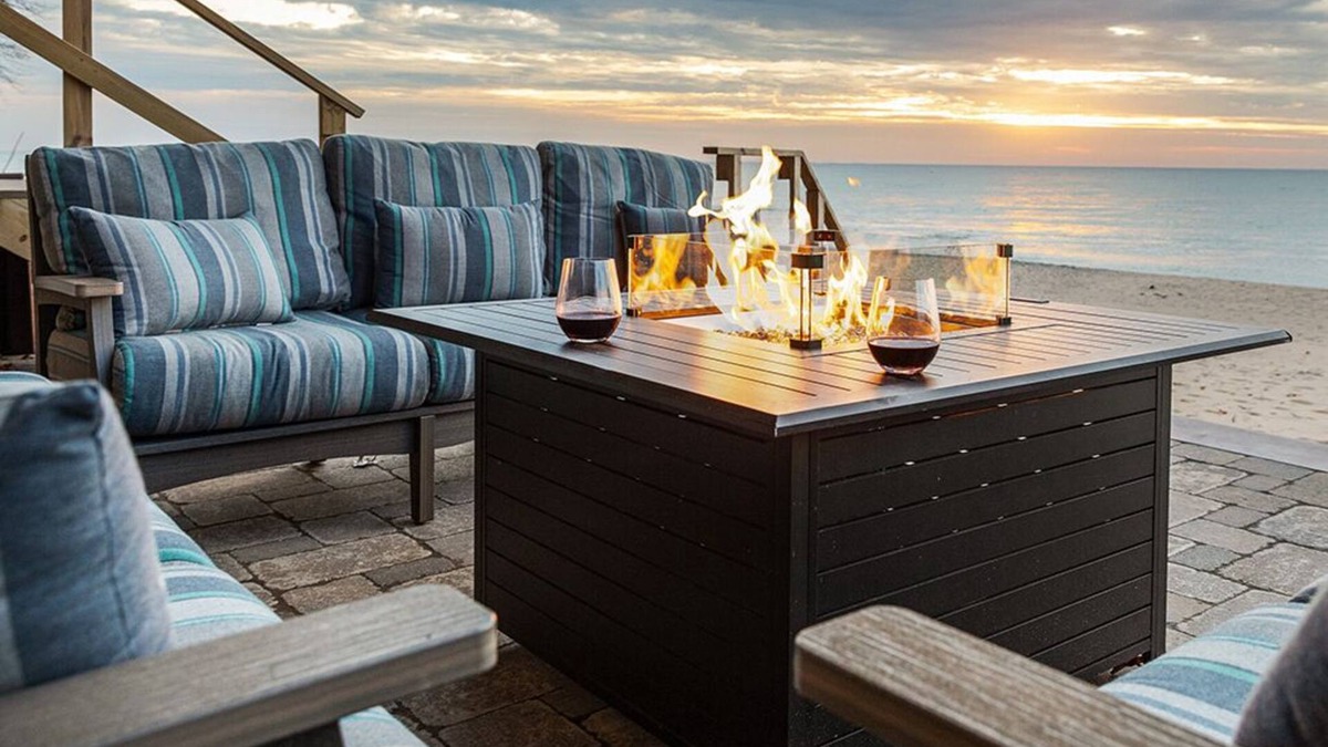 Fennville House | Luxury Lakeside Stunner w/Beach, Firepit, Games
