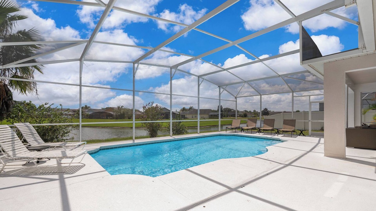 Crescent Lakes House | Luxury Lakeview Home Near Disney