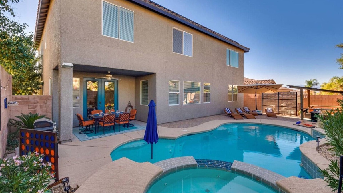 Henderson Apartment | Luxury Las Vegas Villa: Heated Pool & Game Room