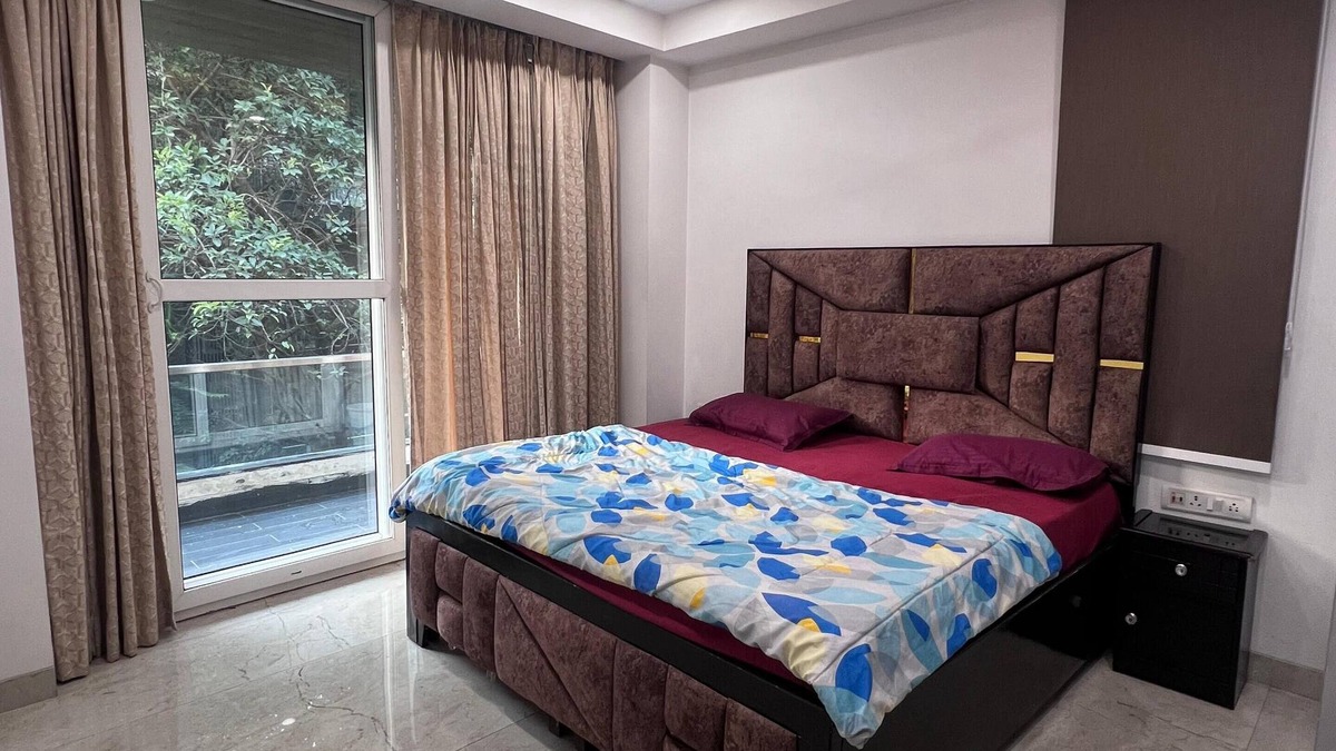 New Friends Colony Apartment | Luxury living 3bhk with Big BalconynIn posh area New friends colony, South Delhi