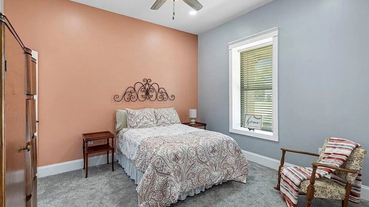 Dry Creek House | Luxury living in the country! Quiet retreat to relax and recharge.