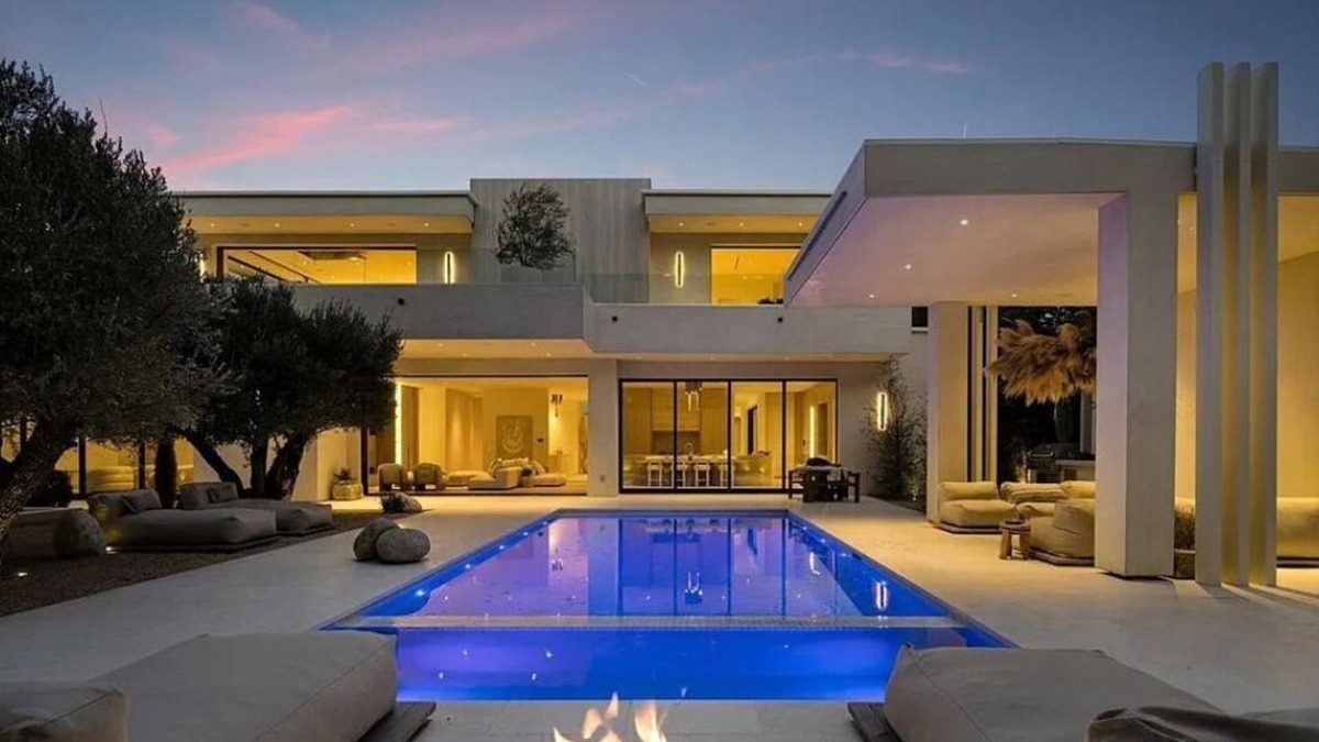 Encino Villa | Luxury Living with Endless Horizon Views