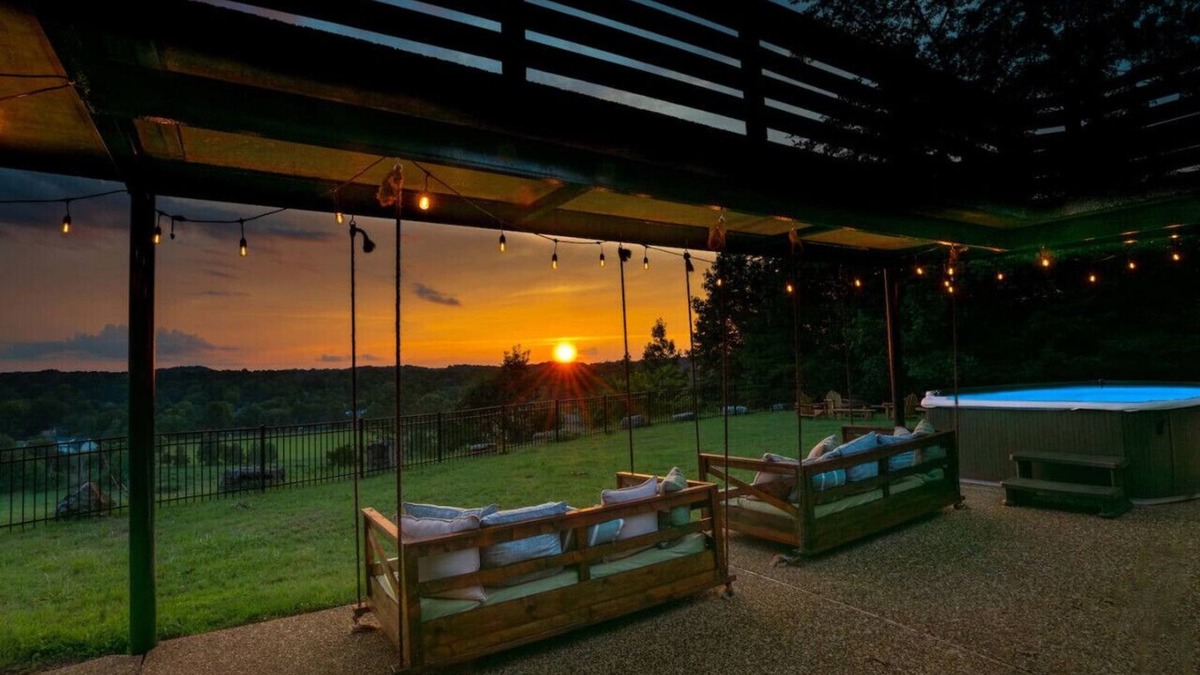 Pegram Cabin | Luxury Lodge! 5000 sqft only 25 mins to Nashville