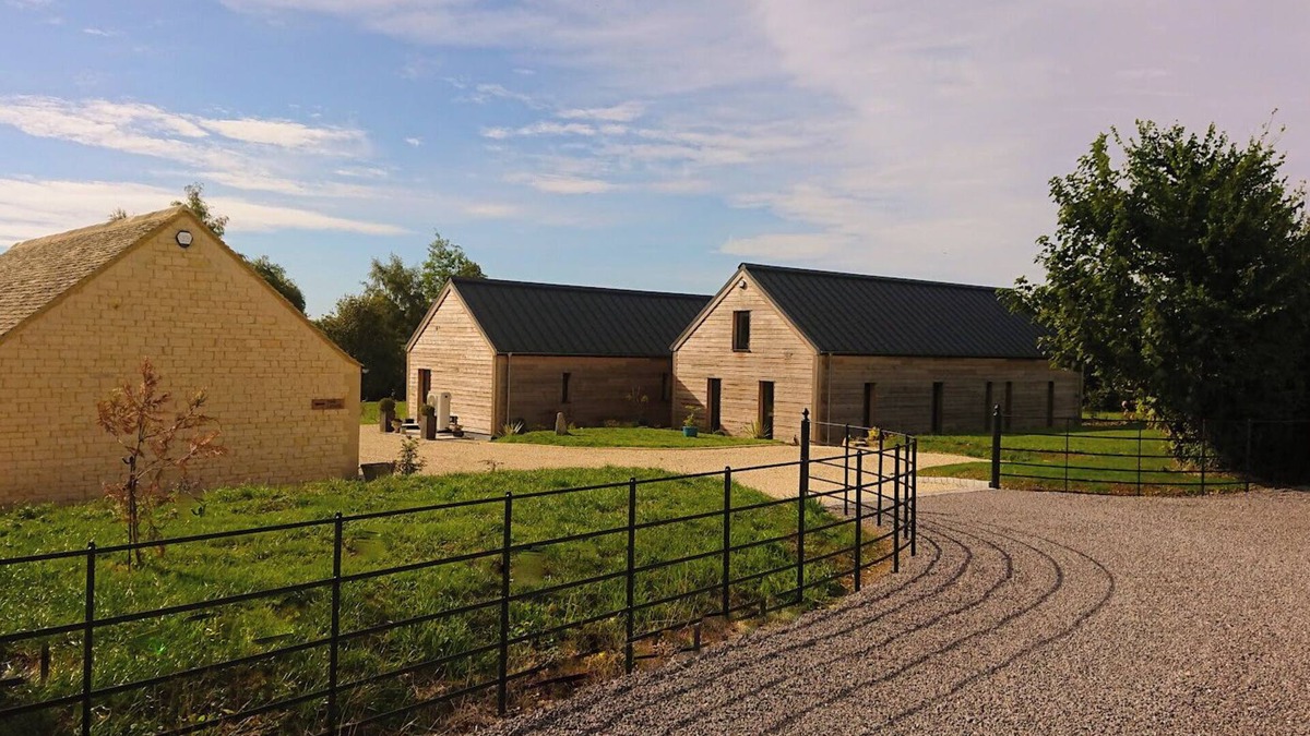 Ewen Cottage | Luxury Lodge @ Ewen Barn - private 5* retreat