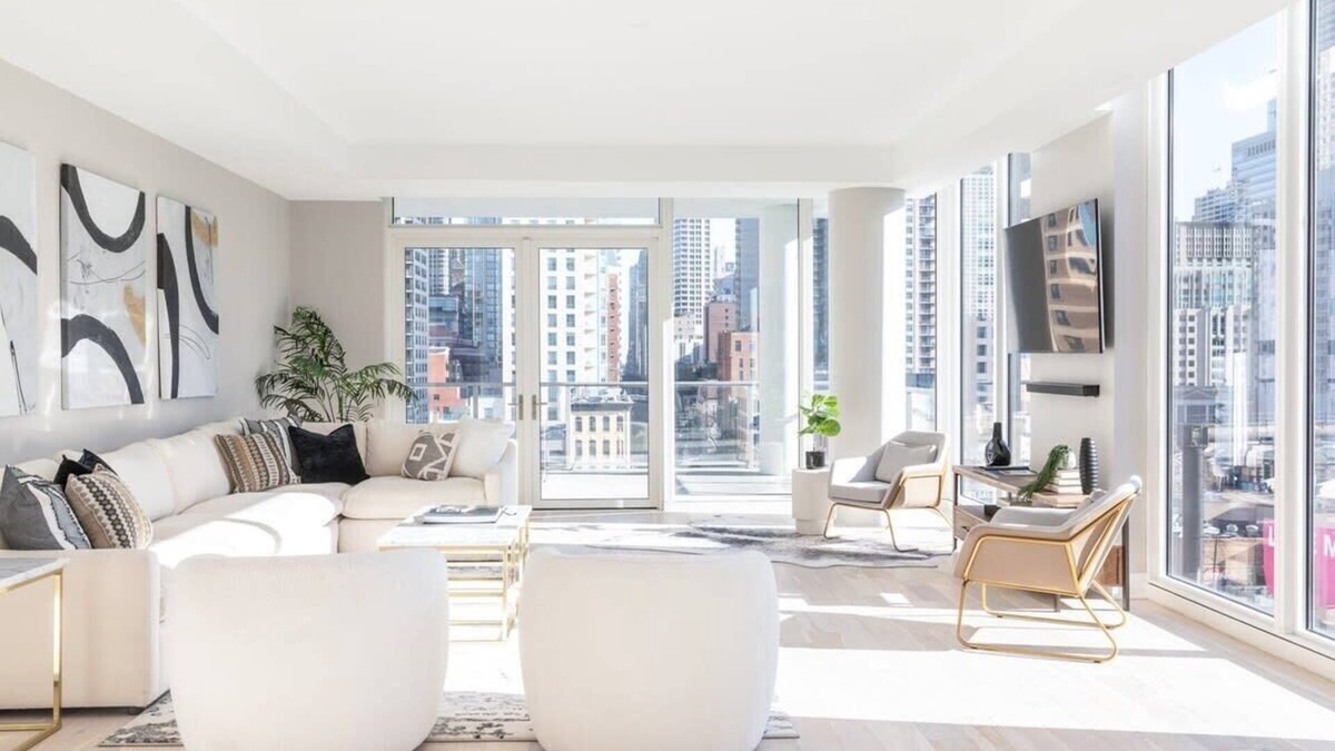 Near North Side Apartment | Luxury Loft Collection 1, 2, 3