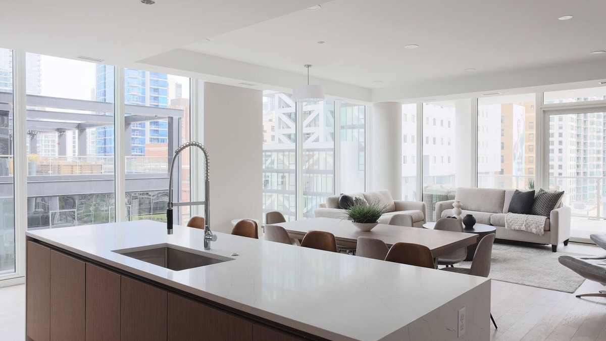 Near North Side Apartment | Luxury Loft Collection COMBO 902/903 Terrace