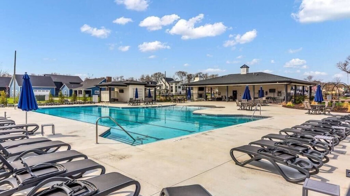 Murfreesboro House | Luxury Massive Townhome, Pool, Elevator, Amenities