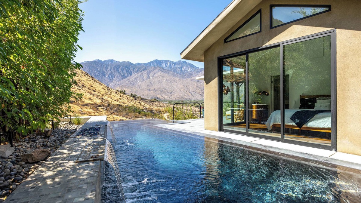 Araby House | Luxury Meets Nature in Scenic Palm Springs