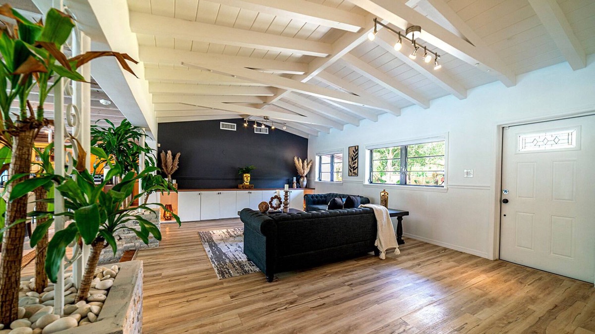 Pinecrest Villa | Luxury Miami Village w/Pool+Grill+MiniGolf