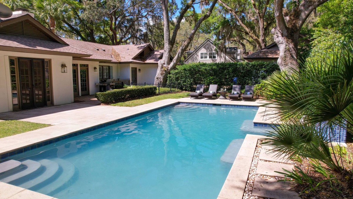 Saint Simons Island House | Luxury, Mid Island Family Home, Private Pool, Close to Sea Island