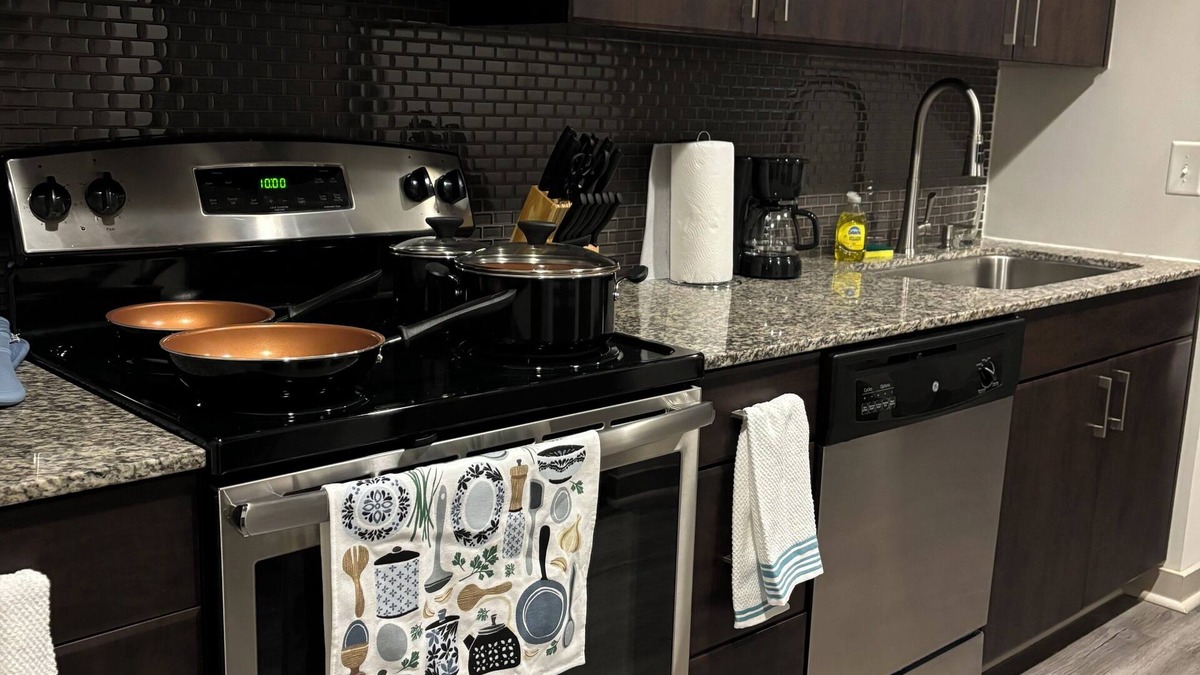 Home Park Apartment | Luxury Midtown Flat near Mercedes-Benz Stadium