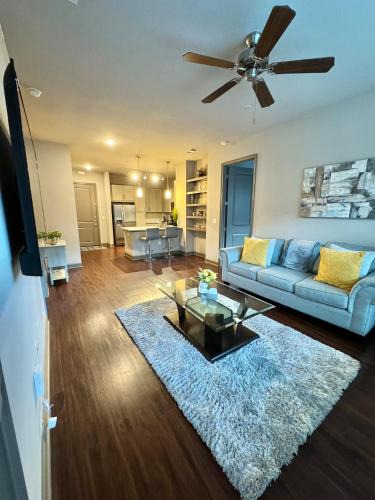 Loring Heights Apartment | Luxury Midtown Oasis Rooftop & Pool