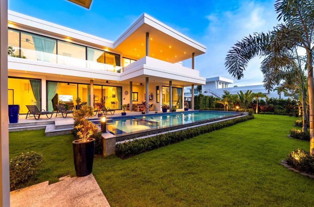 Hua Hin Villa | Luxury Modern 6 Bed Private Pool Villa LLW
