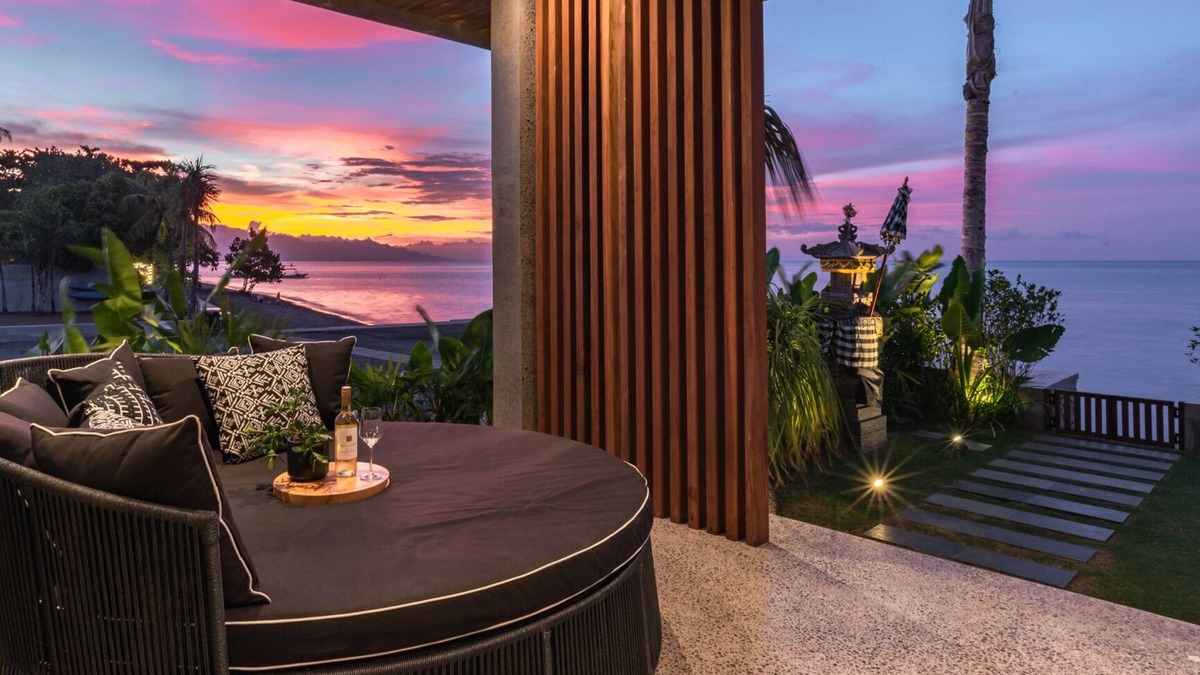 Lovina Villa | Luxury, Modern and Private Villa In Central Lovina