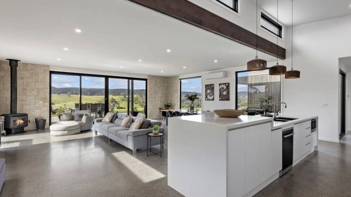 Greendale House | Luxury Modern Farm stay with Country Living