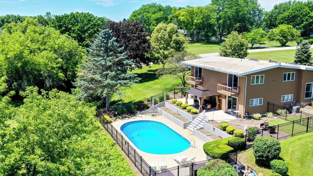 McHenry House | Luxury Moraine Hills Home w/heated Pool and Sauna — Up to 10 Guests!