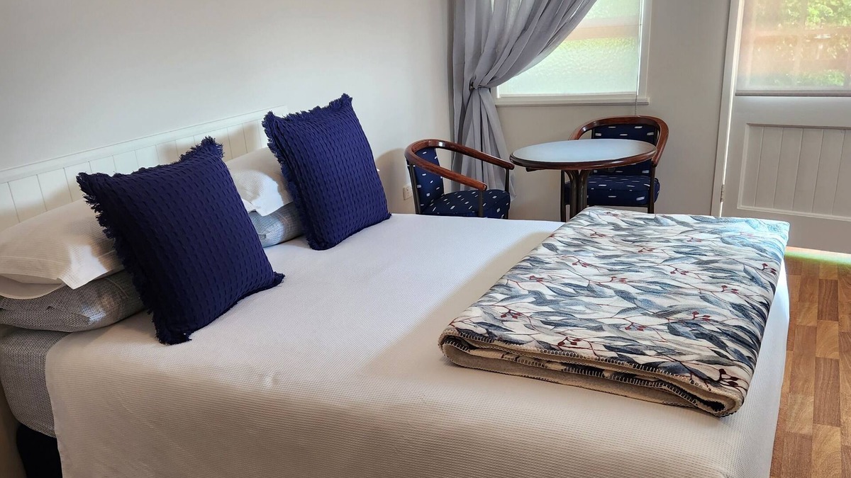 Horse Creek Cabin | Luxury mountain cabin in a beautiful historic mining town of Mount Morgan.