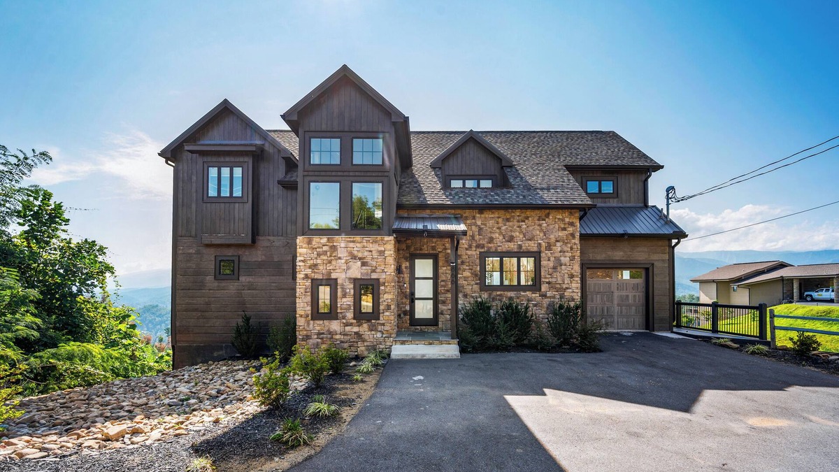 Chalet Village North Cabin | Luxury Mountain Escape: Panoramic Views, Indoor Pool, Hot Tub, Games