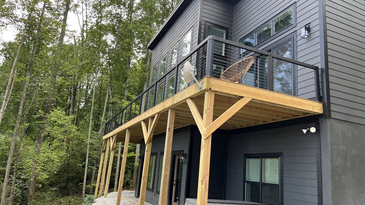 Cherokee House | Luxury Mountain Home with Hot Tub and Stunning Views