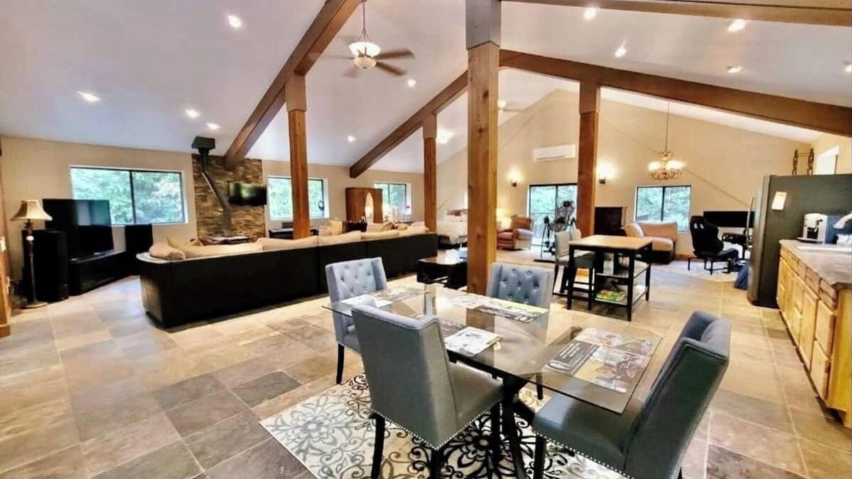 Cedar Ridge Apartment | Luxury Mountain Loft- 1700 sqft only 4mi downtown Grass Valley and Nevada City