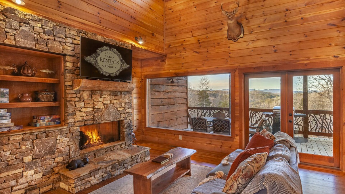 Blue Ridge Cabin | Luxury Mountain View Cabin – 4 Suites, Hot Tub, Shuffleboard