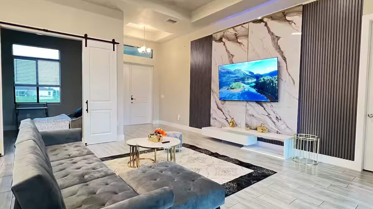 Sunshine House | Luxury New Modern Home 2024.