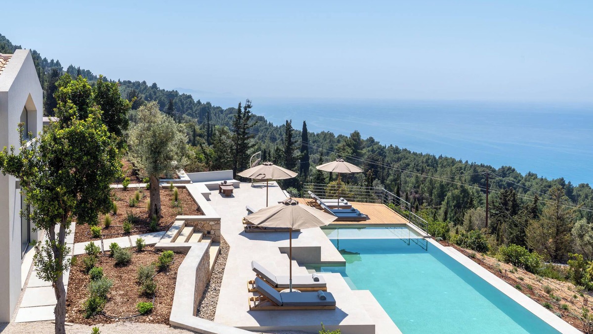 Evgiros Villa | Luxury new Villa Limni with stunning sea views and near to the best beaches