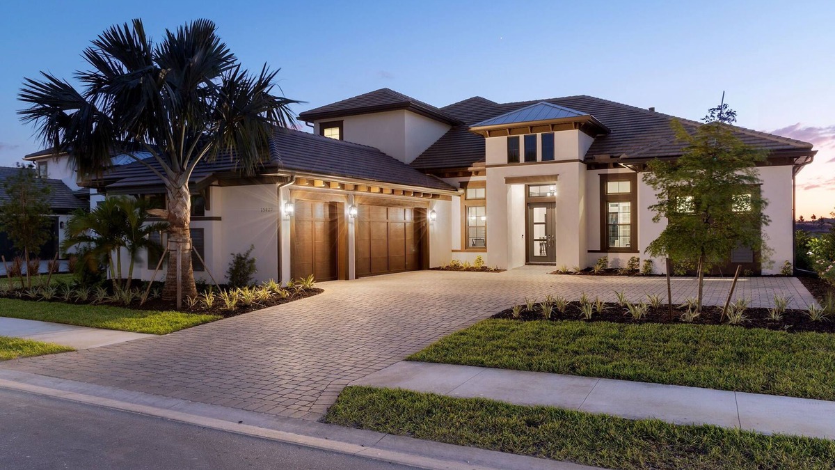 Naples House | Luxury newly built Beacon Model at Esplanade by the Islands.