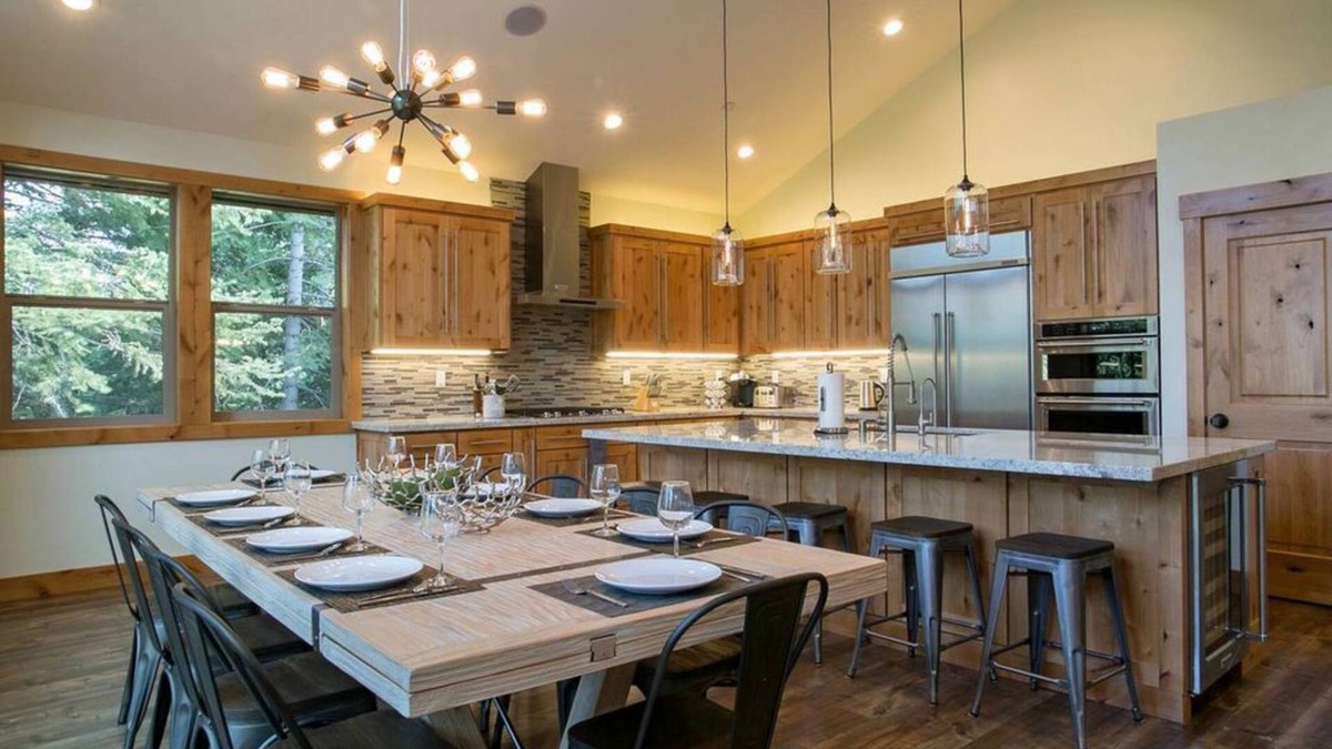 Truckee House | ⭐️Luxury newly built with Sauna, Steam and Hot Tub